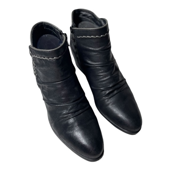 BareTraps Women’s Bethany Black Western Boho Ankle Boots - Picture 11 of 12